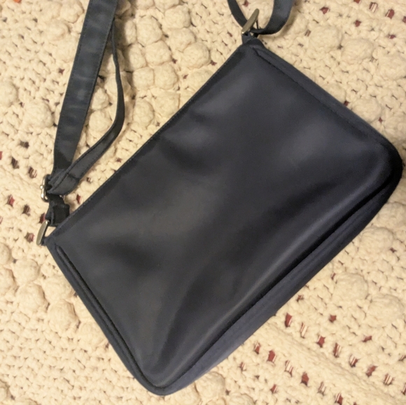 Kate Spade Purse - Picture 3 of 7